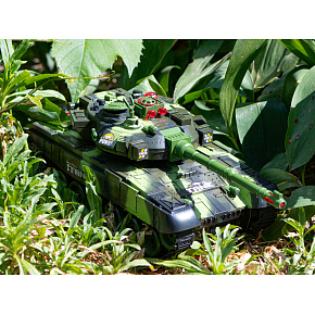 Dálkově ovládaný tank na RC ovladač War Tank 9993 2.4 GHz lesní kamufláž
